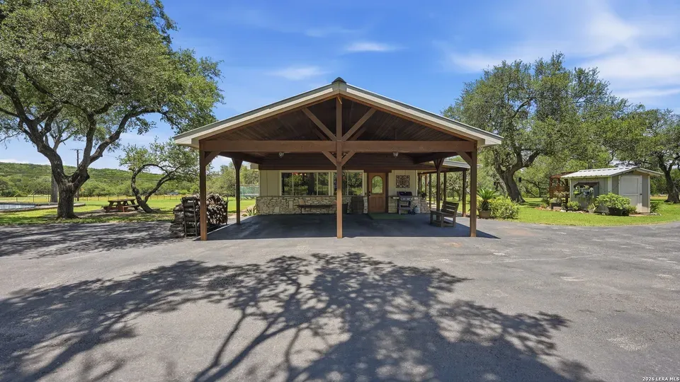 3 Bed 2 Bath Established Mid-Century Residence in New Braunfels, TX - 4