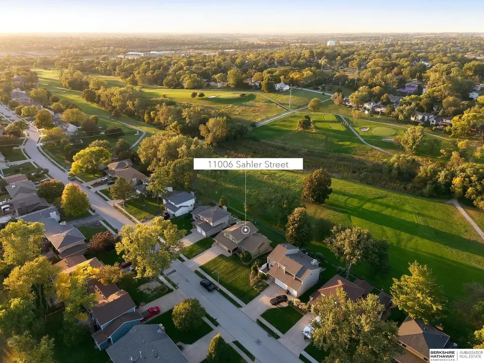 3 Bed 2 Bath Established Mid-Century Residence in Omaha, NE - 2