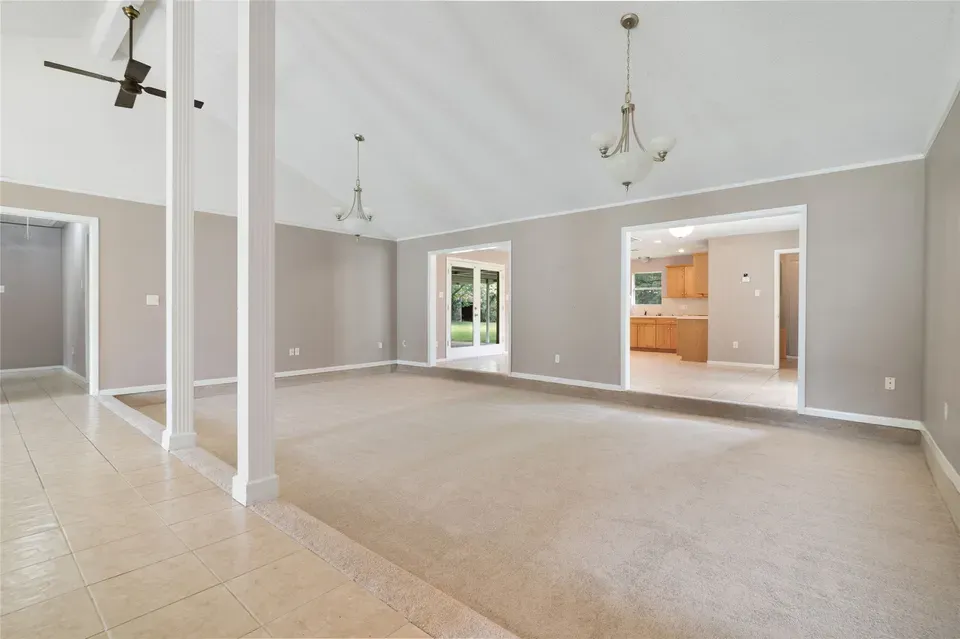 3 Bed 2 Bath Established Mid-Century Residence in Pearland, TX - 4