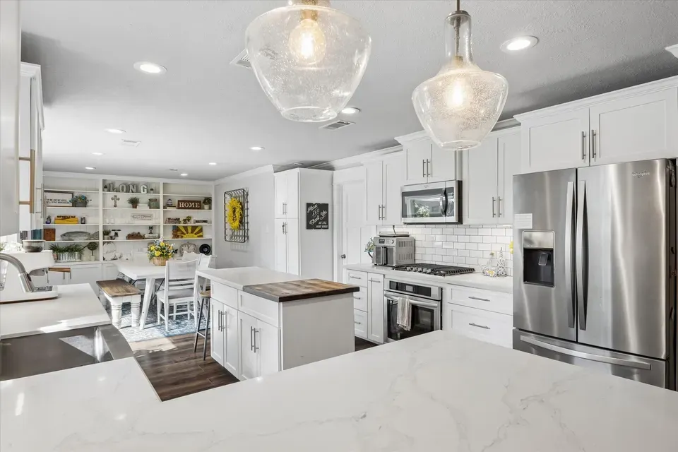 3 Bed 2 Bath Established Mid-Century Residence in Pearland, TX - 4