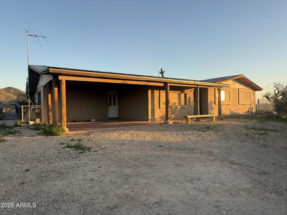 3 Bed 2 Bath Established Mid-Century Residence in Phoenix, AZ - 1