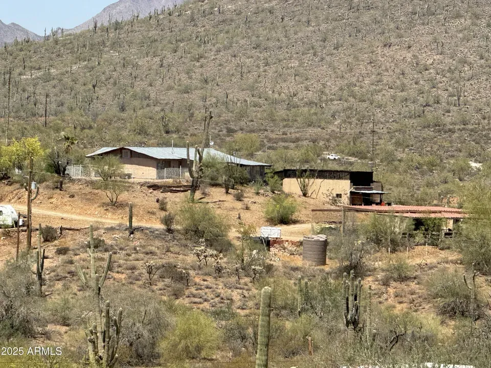 3 Bed 2 Bath Established Mid-Century Residence in Phoenix, AZ - 2