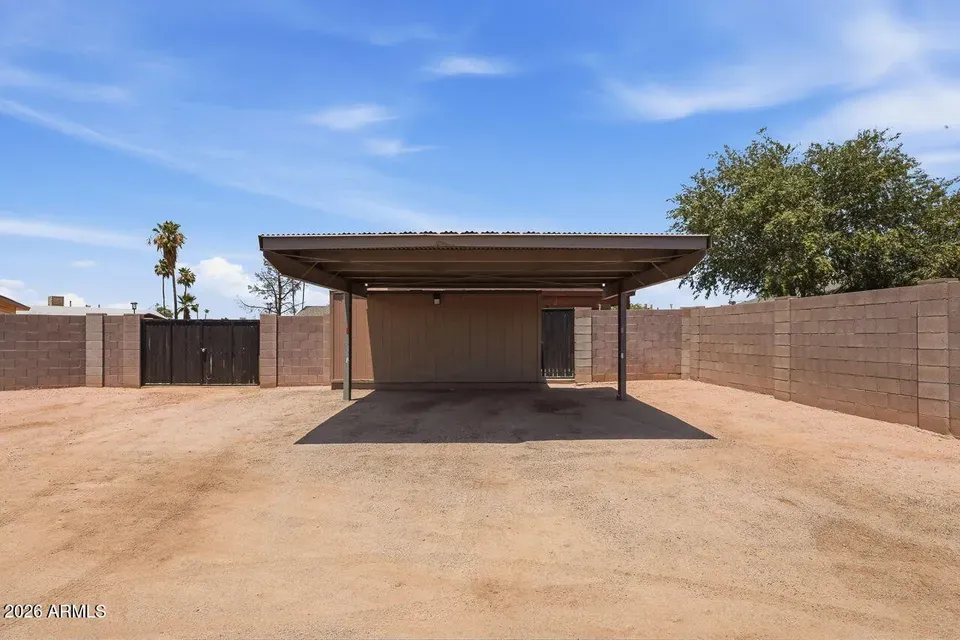3 Bed 2 Bath Established Mid-Century Residence in Phoenix, AZ - 4
