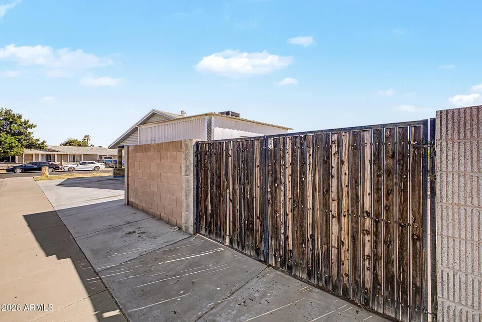 3 Bed 2 Bath Established Mid-Century Residence in Phoenix, AZ - 3