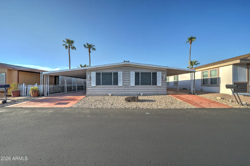3 Bed 2 Bath Established Mid-Century Residence in Phoenix, AZ - Hero