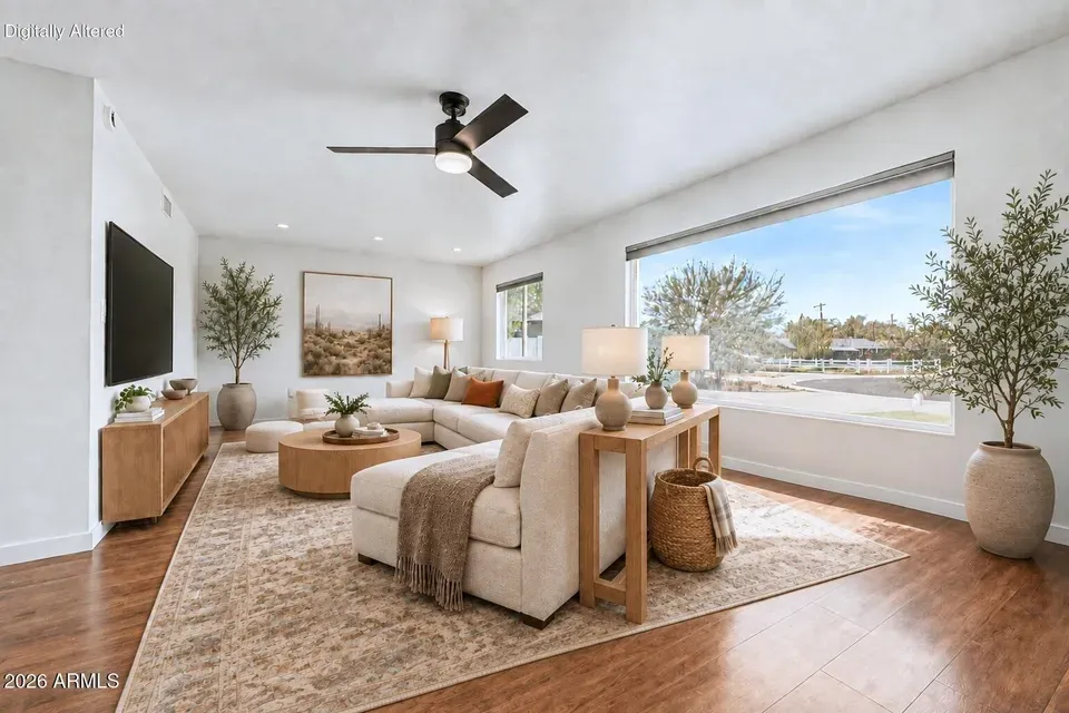 3 Bed 2 Bath Established Mid-Century Residence in Phoenix, AZ - 3