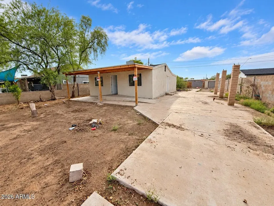 3 Bed 2 Bath Established Mid-Century Residence in Phoenix, AZ - 1