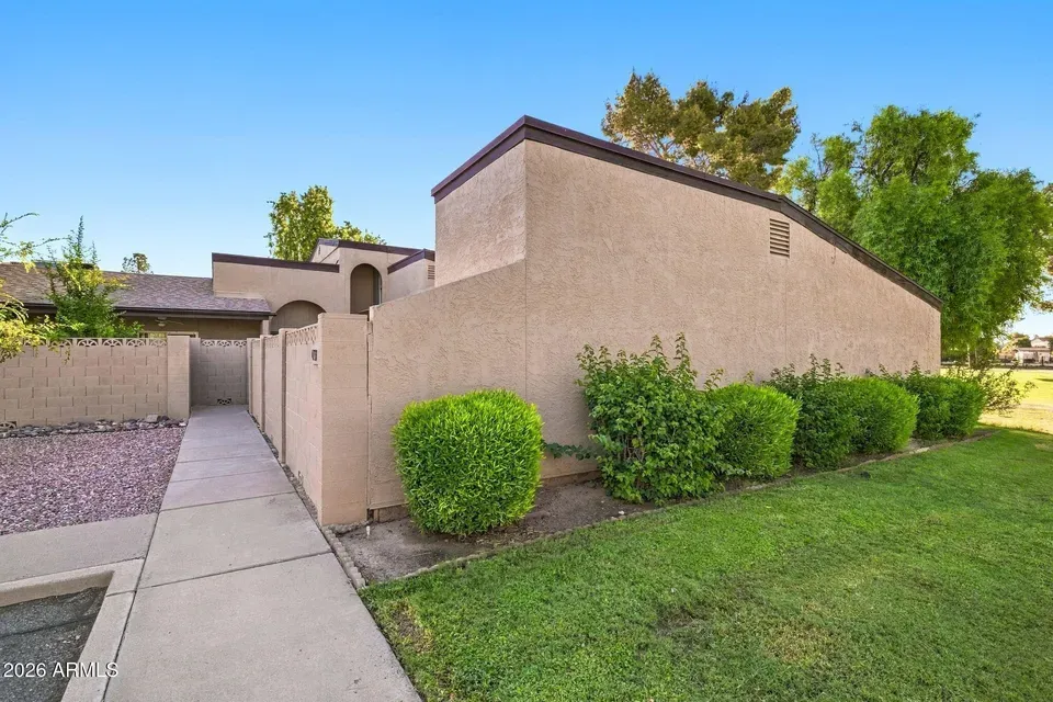 3 Bed 2 Bath Established Mid-Century Residence in Phoenix, AZ - 3
