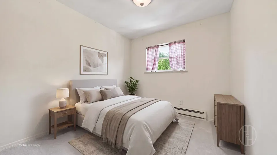 3 Bed 2 Bath Established Mid-Century Residence in Queens, NY - 2