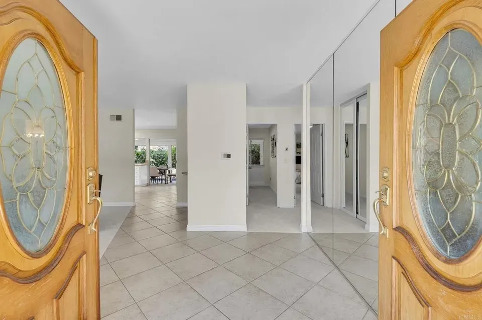 3 Bed 2 Bath Established Mid-Century Residence in San Diego, CA - 3