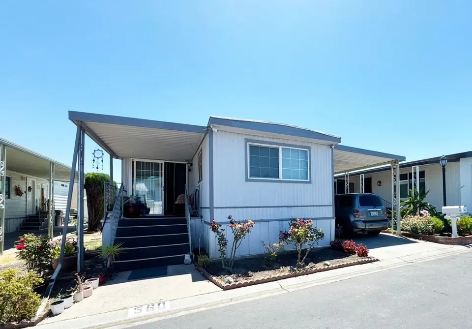 3 Bed 2 Bath Established Mid-Century Residence in San Jose, CA - 2