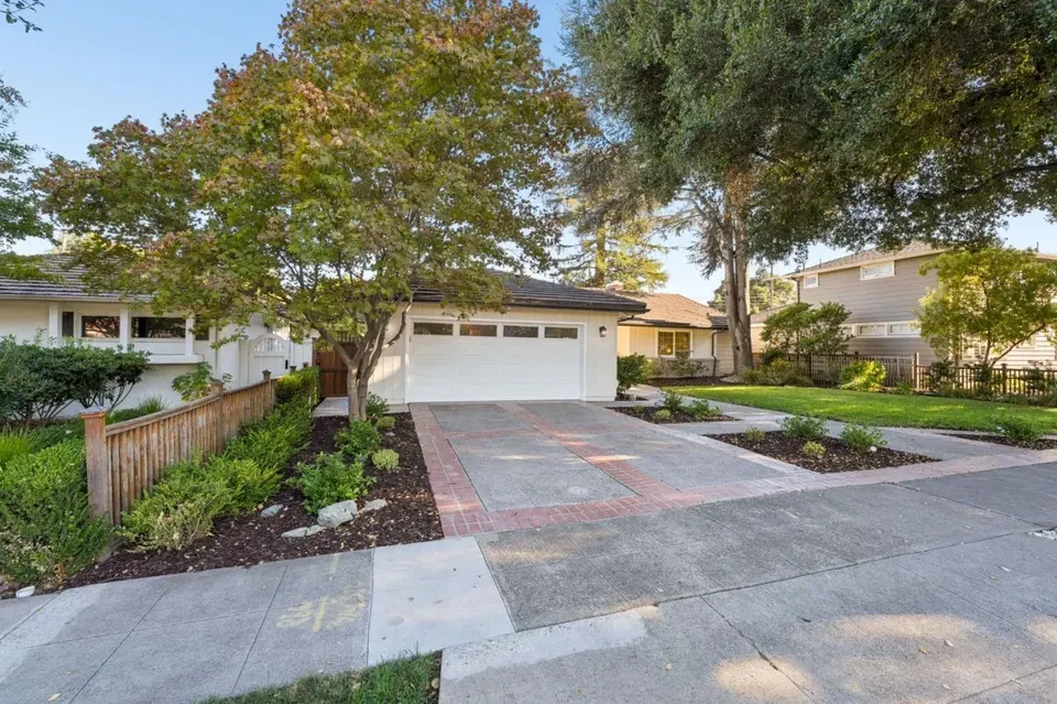 3 Bed 2 Bath Established Mid-Century Residence in San Jose, CA - 4