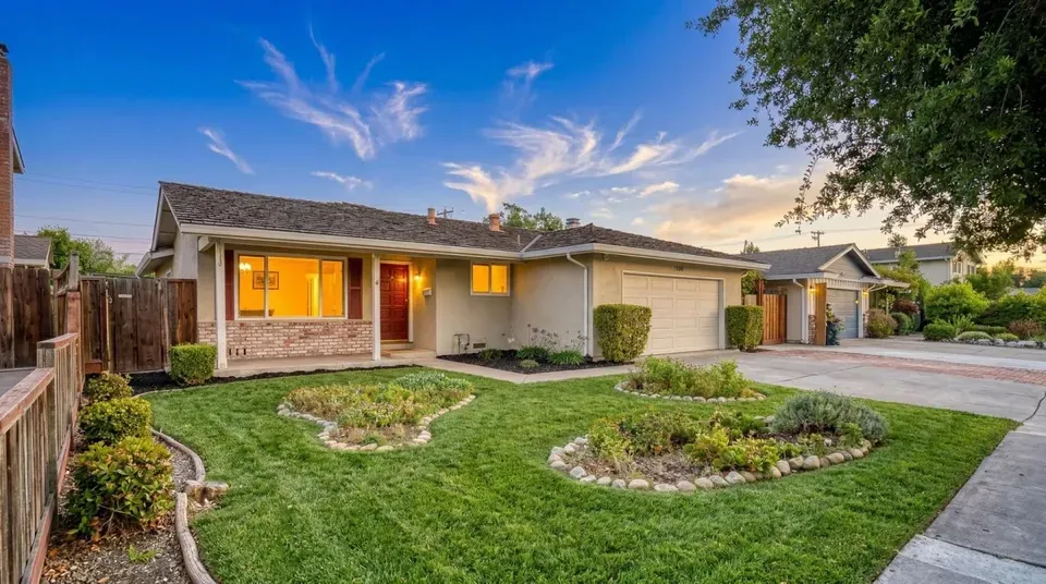3 Bed 2 Bath Established Mid-Century Residence in San Jose, CA - 2