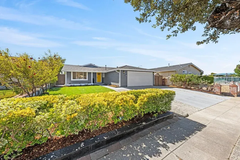 3 Bed 2 Bath Established Mid-Century Residence in San Jose, CA - 2