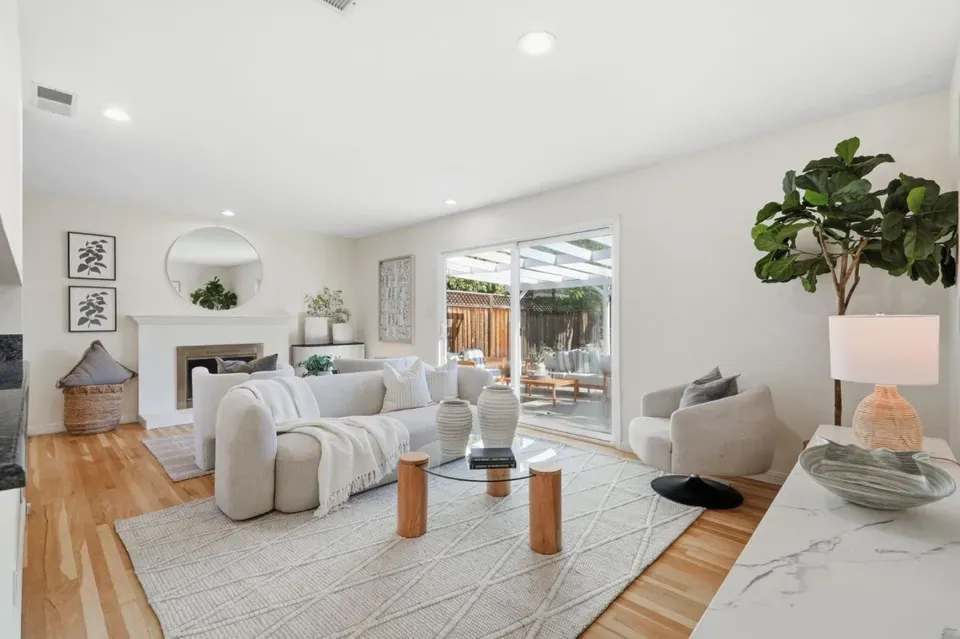 3 Bed 2 Bath Established Mid-Century Residence in San Jose, CA - 3