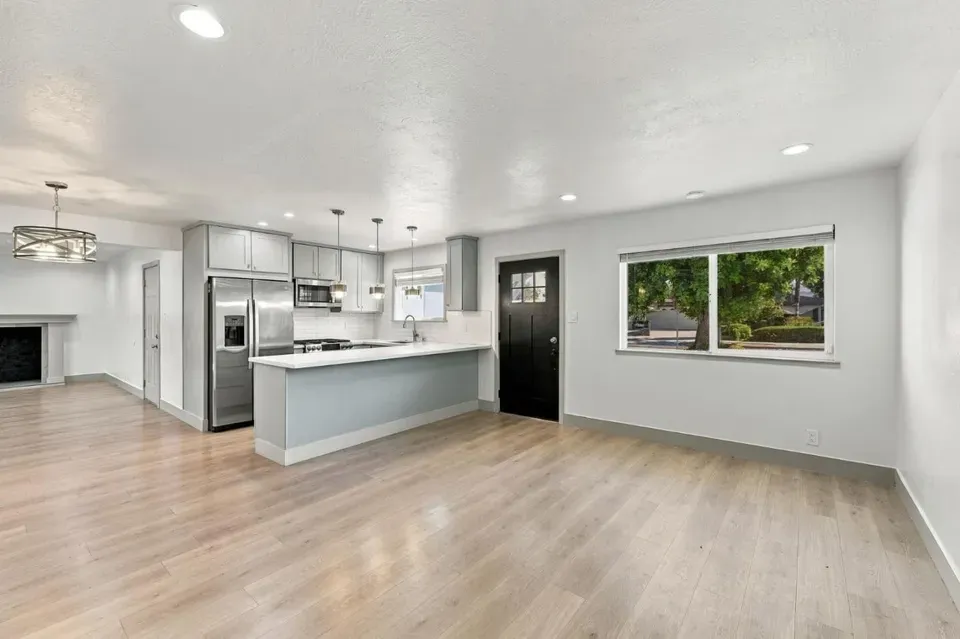 3 Bed 2 Bath Established Mid-Century Residence in San Jose, CA - 3