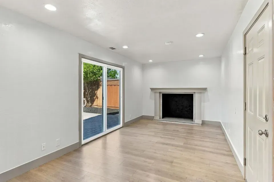 3 Bed 2 Bath Established Mid-Century Residence in San Jose, CA - 4