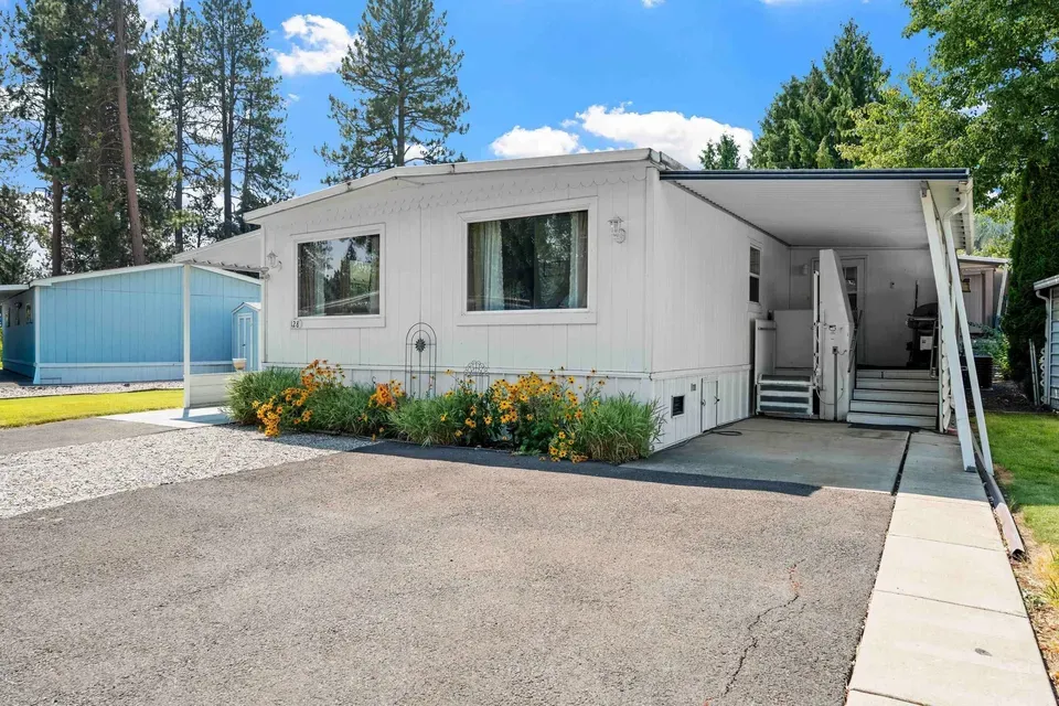 3 Bed 2 Bath Established Mid-Century Residence in Spokane, WA - 4