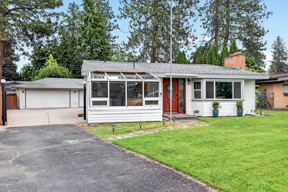 3 Bed 2 Bath Established Mid-Century Residence in Spokane, WA - 1