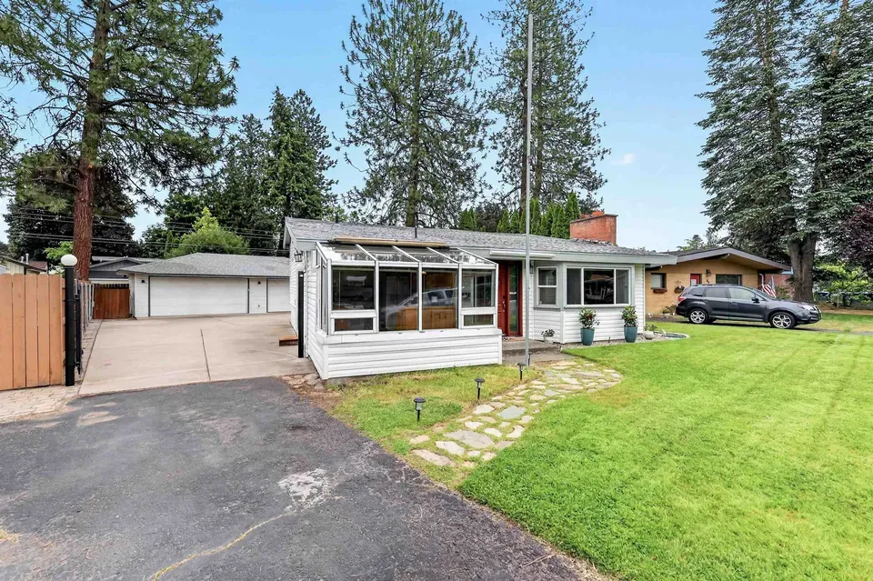3 Bed 2 Bath Established Mid-Century Residence in Spokane, WA - 2