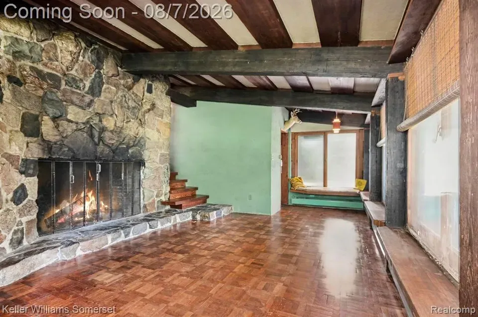 3 Bed 2 Bath Established Mid-Century Residence in Troy, MI - 3