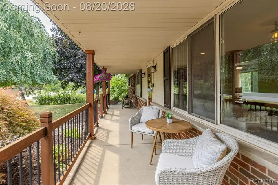 3 Bed 2 Bath Established Mid-Century Residence in Troy, MI - 4