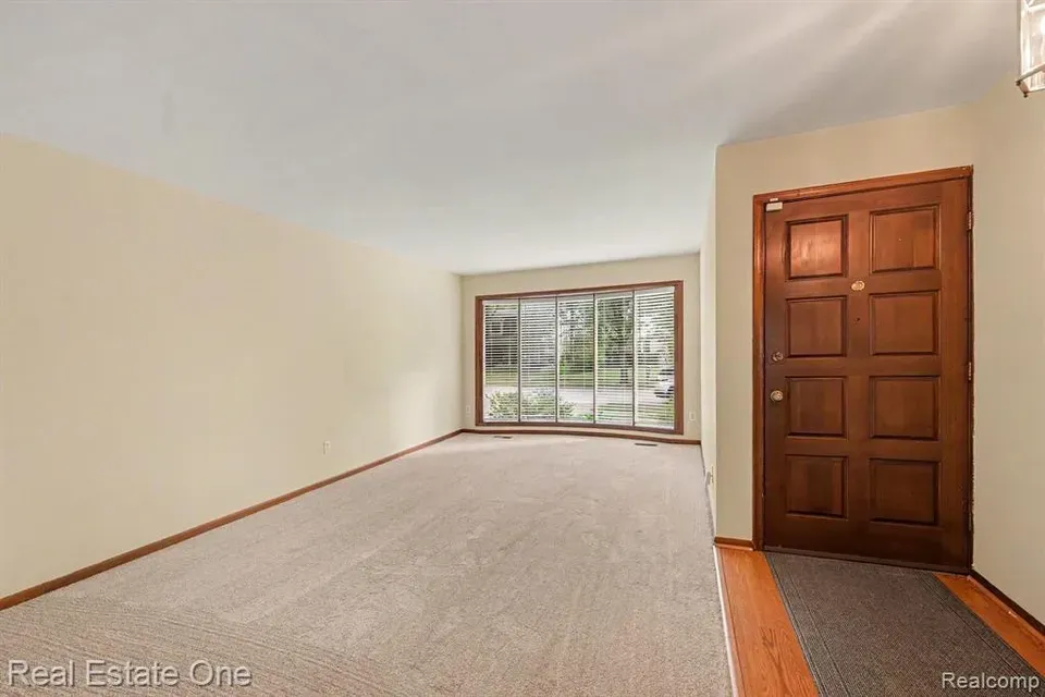 3 Bed 2 Bath Established Mid-Century Residence in Troy, MI - 4