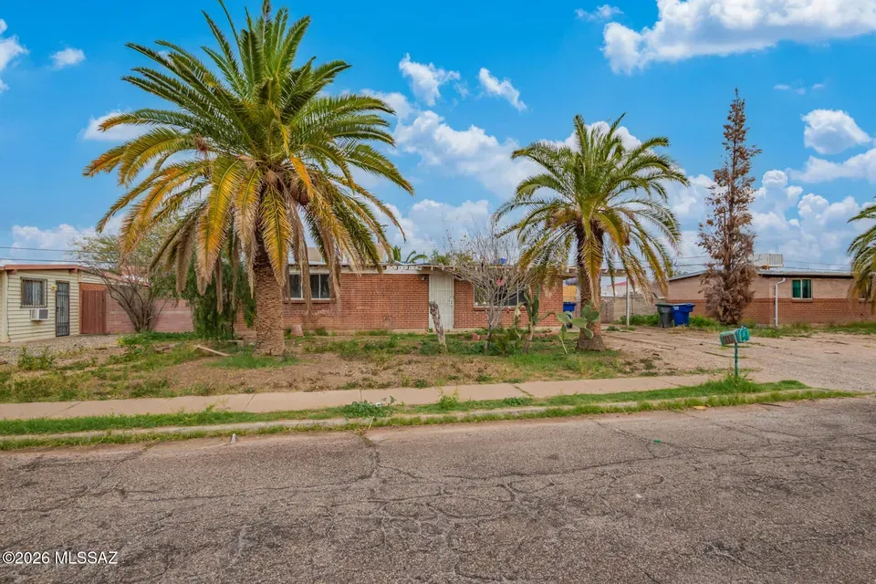 3 Bed 2 Bath Established Mid-Century Residence in Tucson, AZ - 4