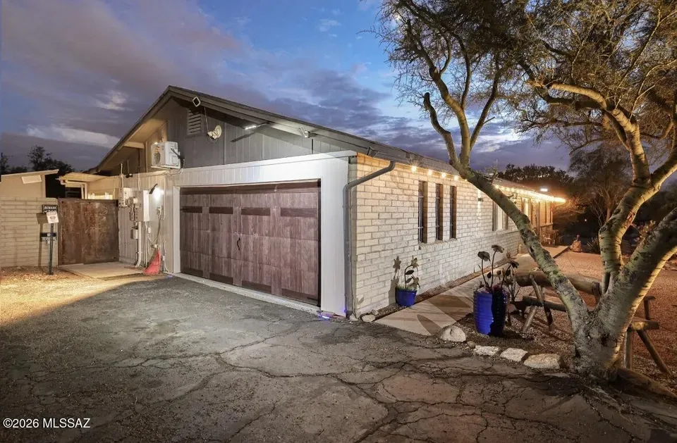 3 Bed 2 Bath Established Mid-Century Residence in Tucson, AZ - 5