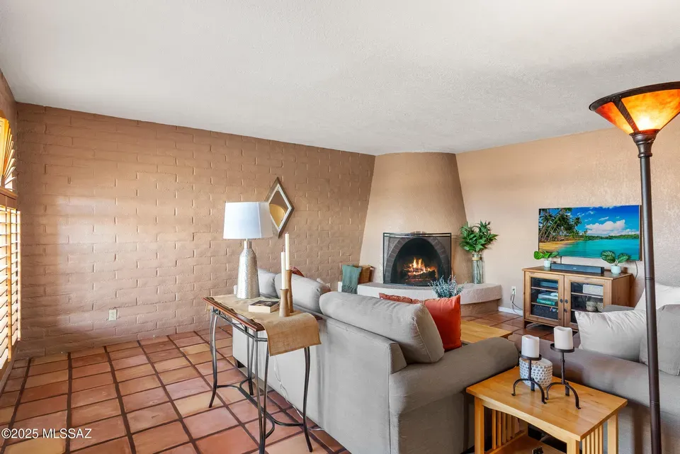 3 Bed 2 Bath Established Mid-Century Residence in Tucson, AZ - 4