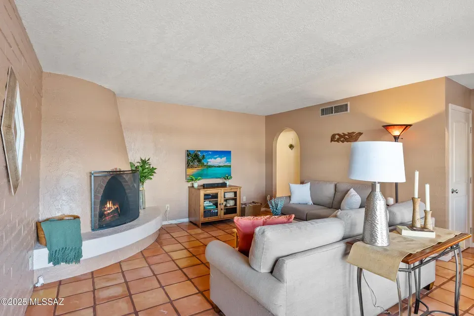 3 Bed 2 Bath Established Mid-Century Residence in Tucson, AZ - 5