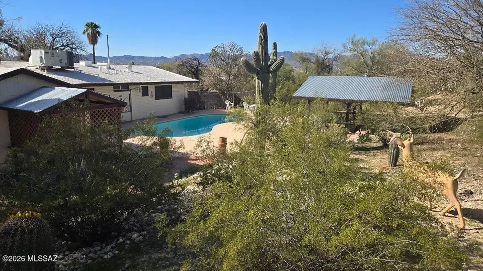3 Bed 2 Bath Established Mid-Century Residence in Tucson, AZ