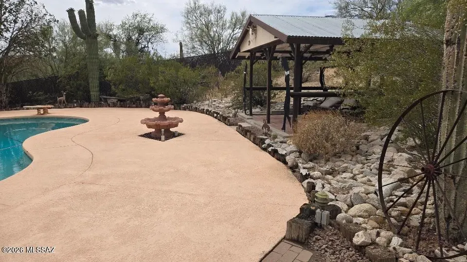 3 Bed 2 Bath Established Mid-Century Residence in Tucson, AZ - 4