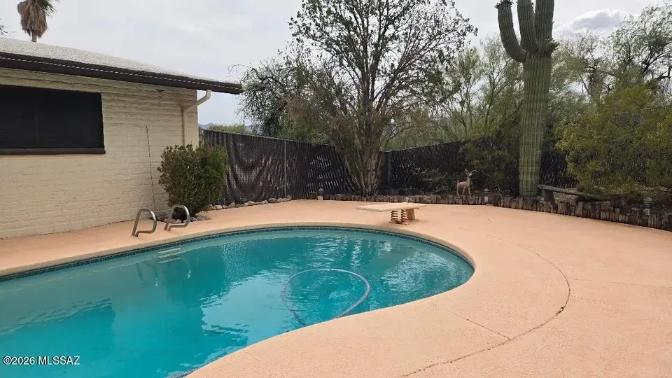 3 Bed 2 Bath Established Mid-Century Residence in Tucson, AZ - 5