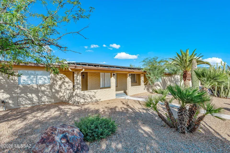 3 Bed 2 Bath Established Mid-Century Residence in Tucson, AZ - 5