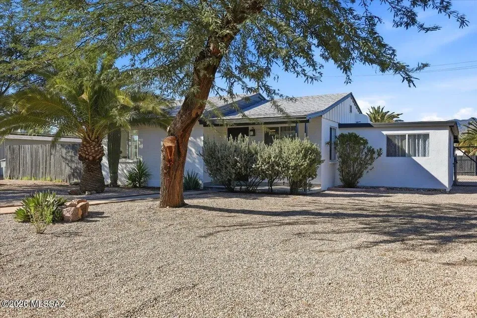 3 Bed 2 Bath Established Mid-Century Residence in Tucson, AZ - 3