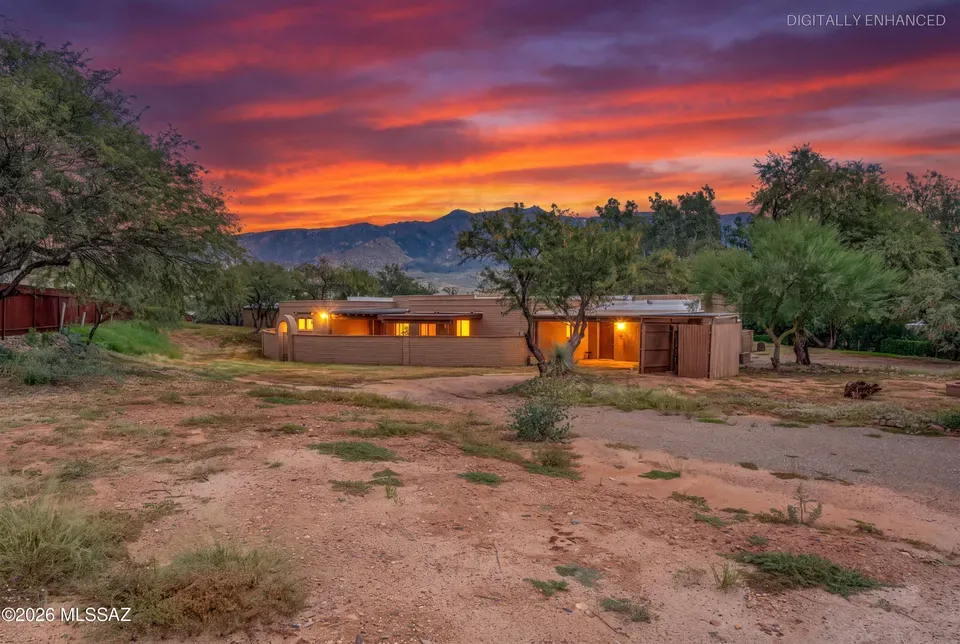 3 Bed 2 Bath Established Mid-Century Residence in Tucson, AZ