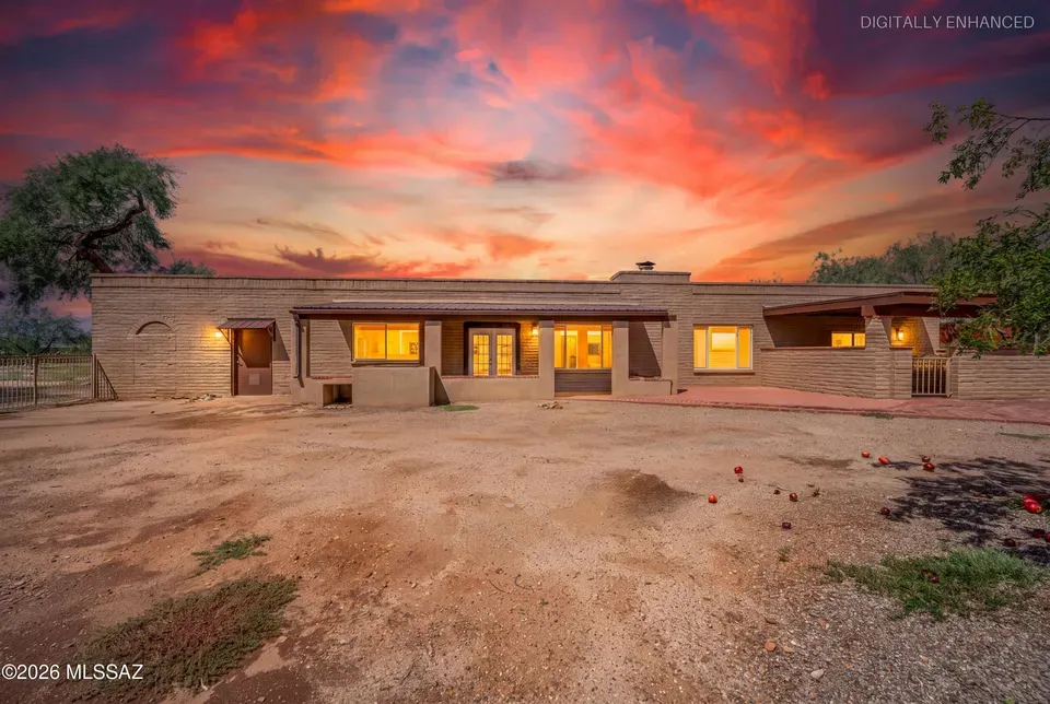 3 Bed 2 Bath Established Mid-Century Residence in Tucson, AZ - 2