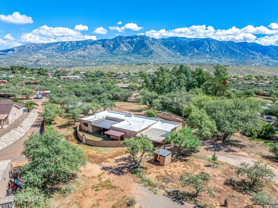 3 Bed 2 Bath Established Mid-Century Residence in Tucson, AZ - 4