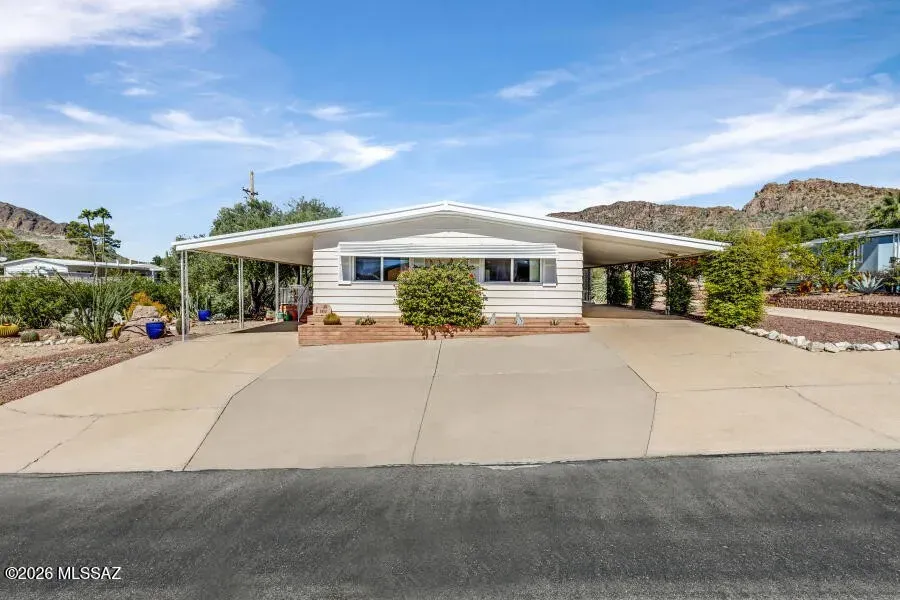 3 Bed 2 Bath Established Mid-Century Residence in Tucson, AZ - 3
