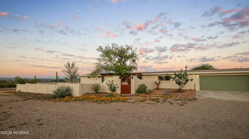 3 Bed 2 Bath Established Mid-Century Residence in Tucson, AZ - 3