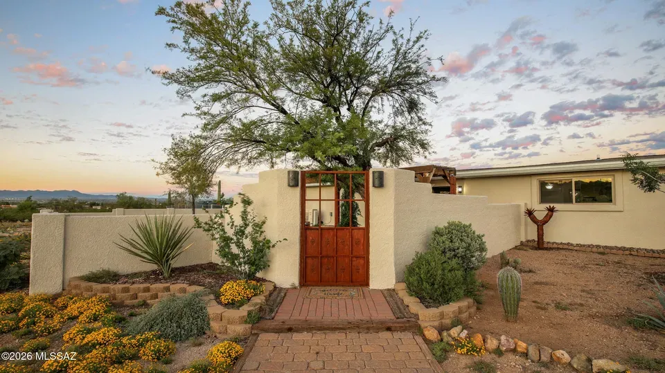 3 Bed 2 Bath Established Mid-Century Residence in Tucson, AZ - 4