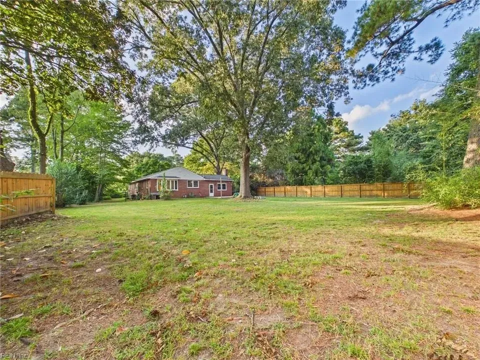 3 Bed 2 Bath Established Mid-Century Residence in Virginia Beach, VA - 5