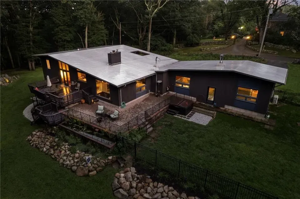 3 Bed 2 Bath Established Mid-Century Residence in Warwick, RI - 4