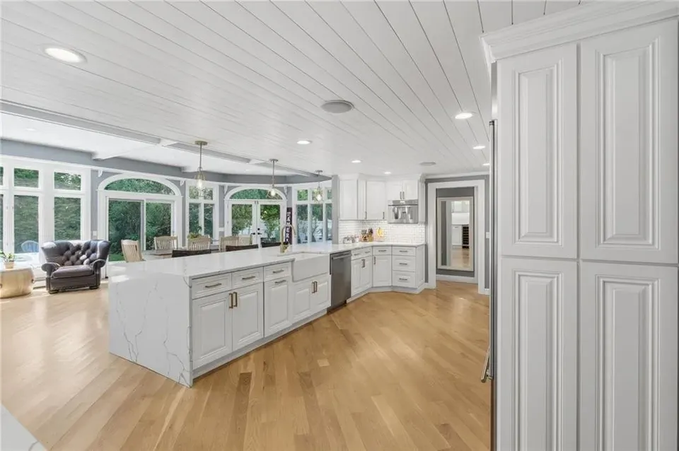 3 Bed 2 Bath Established Mid-Century Residence in Warwick, RI - 4