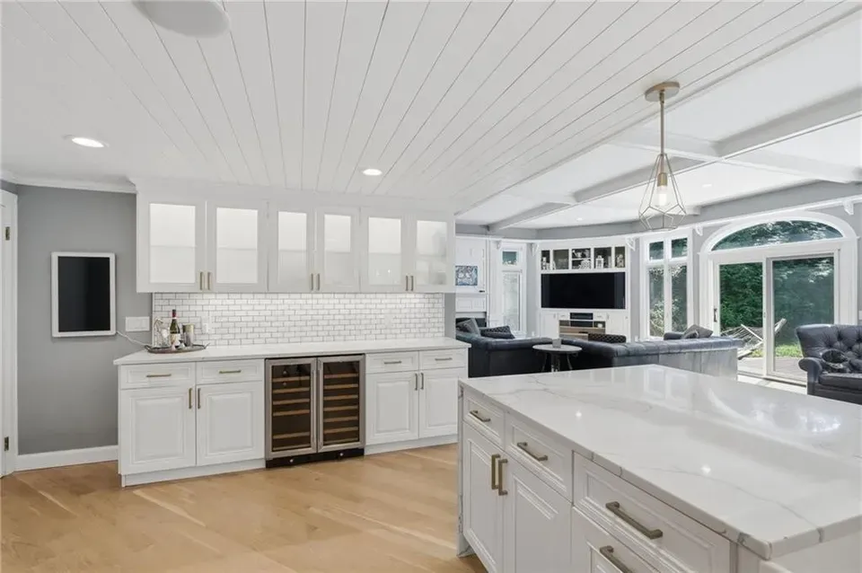 3 Bed 2 Bath Established Mid-Century Residence in Warwick, RI - 5