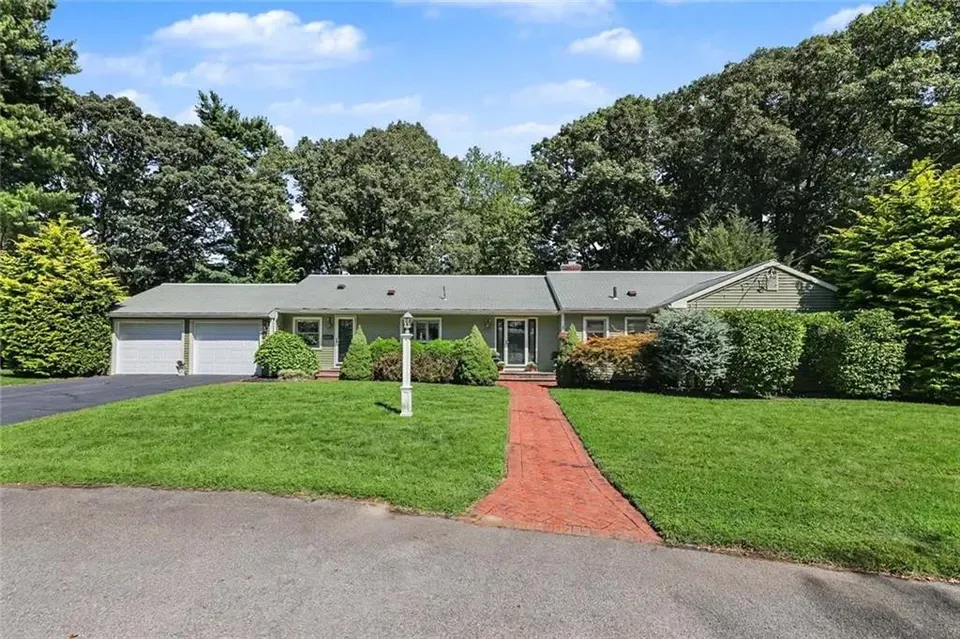 3 Bed 2 Bath Established Mid-Century Residence in Warwick, RI - 1
