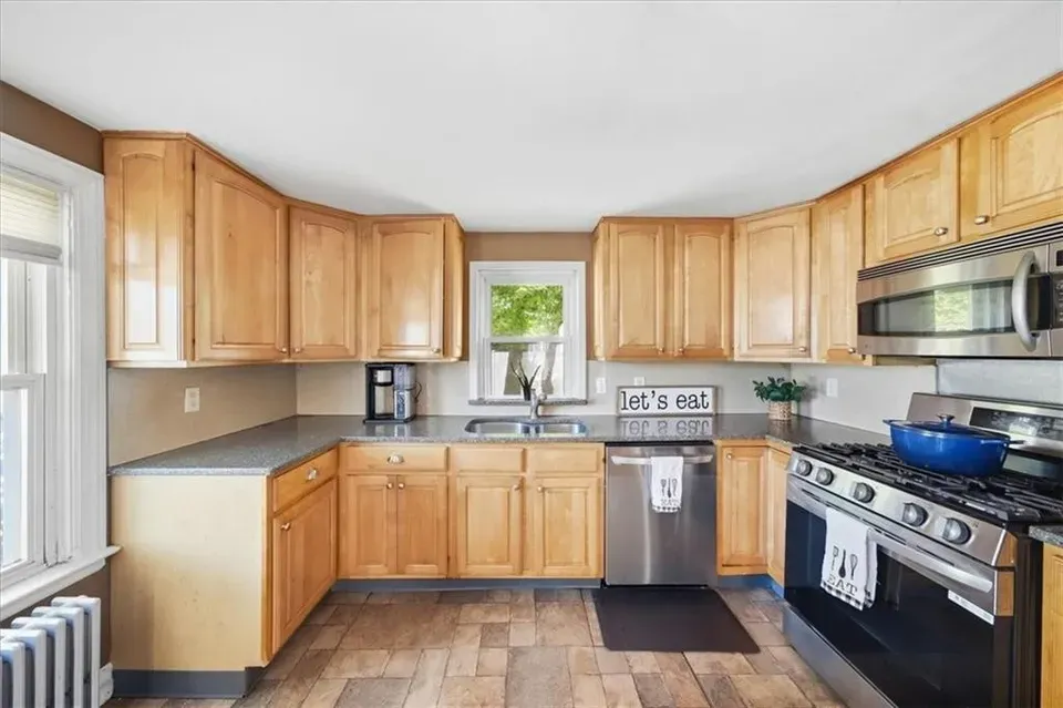 3 Bed 2 Bath Established Mid-Century Residence in Warwick, RI - 4
