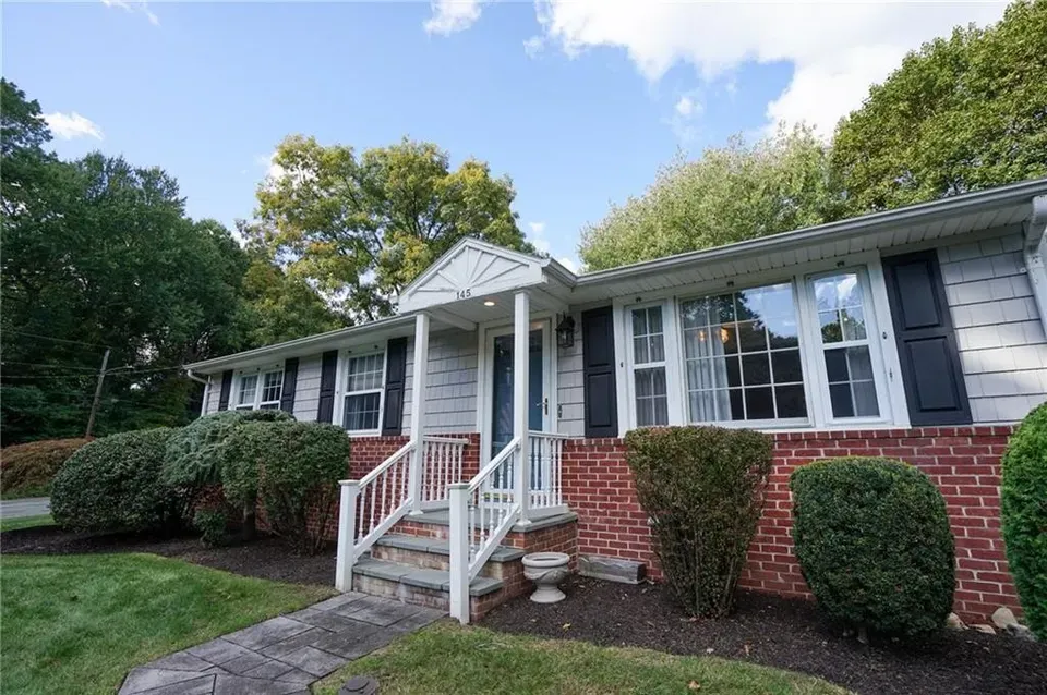 3 Bed 2 Bath Established Mid-Century Residence in Warwick, RI - 2