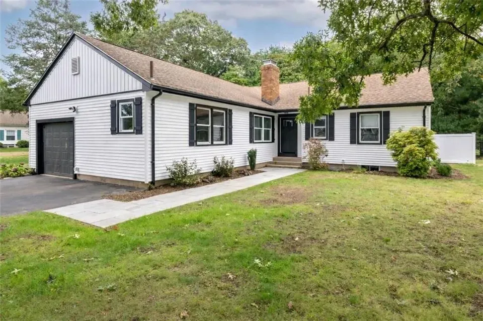 3 Bed 2 Bath Established Mid-Century Residence in Warwick, RI - 1